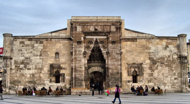 La madraza de Buruji, en Sivas: una joya de la arquitectura selyúcida