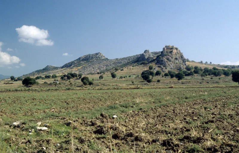 Castabala: antigua ciudad y santuario de Perasia en Osmania