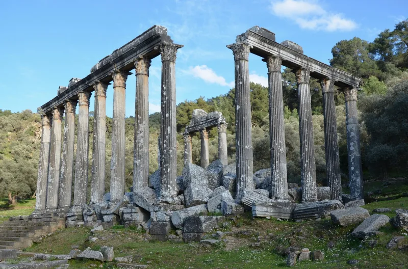 Euromus (Eurom) — templo de Zeus Lepsinus en Milas