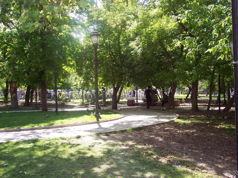 Güvenpark, en Kızılay: monumento a la Seguridad y corazón de Ankara