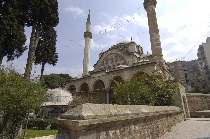 Muradiye Mosque (Edirne) — 15th-century tiles from the reign of Murad II
