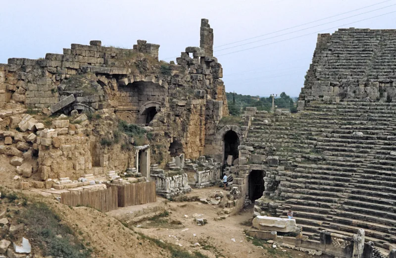 Perge: An Ancient City in Pamphylia Near Antalya — A Guide and Tips