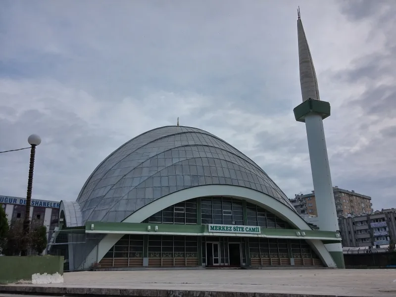 Site Camii Samsunissa – kaupungin tärkein keskusmoskeija
