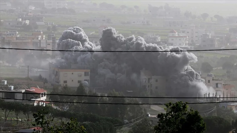Diez personas murieron en un ataque aéreo israelí contra un edificio en el este de Líbano.