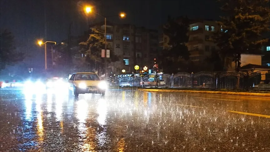 In Şanlıurfa is het onderwijs in vier districten opgeschort vanwege hevige regenval