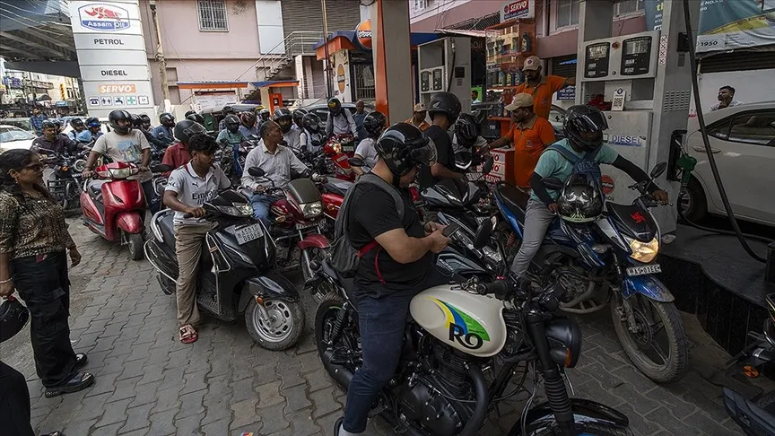 Індія, зазначивши, що має достатні запаси пального, застерегла від дезінформації