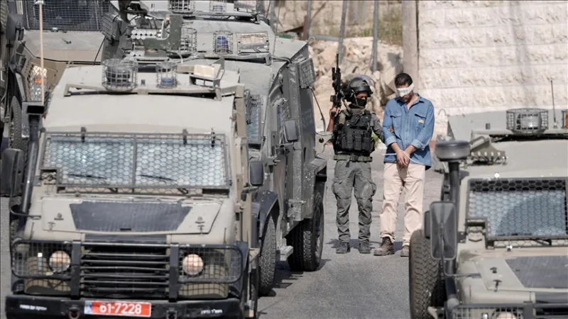 Israeli soldiers detained 23 Palestinians in the West Bank