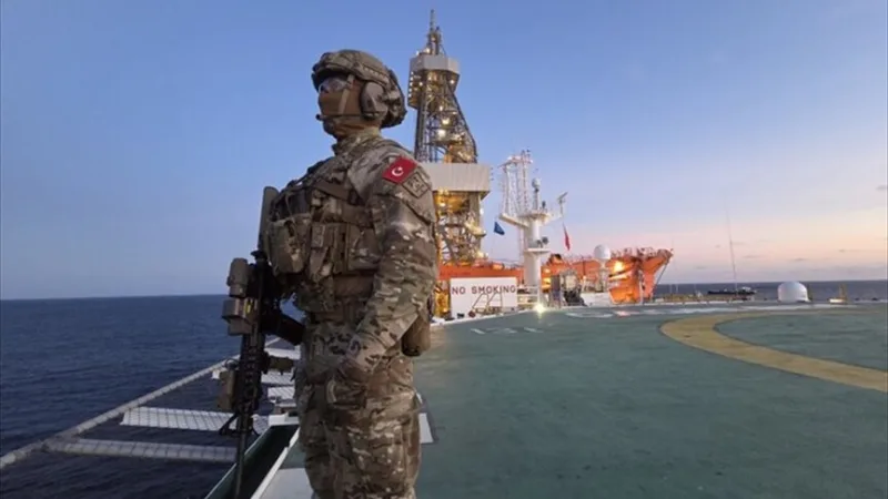 «Мехметчик» продолжает сопровождать турецкие корабли в Сомали и обеспечивать им патрульную поддержку