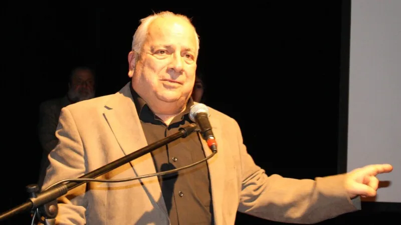 Zabawna postać scen teatralnych i filmowych: Zeki Alasya